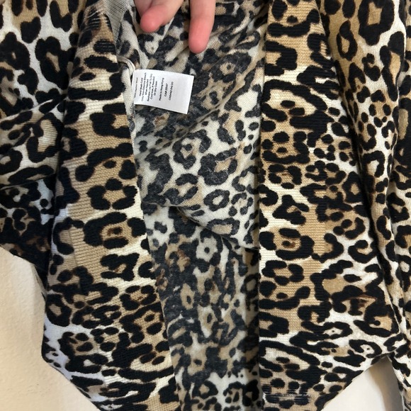 Talbots Leopard Print V Neck Merino Wool Sweater Size L - Picture 9 of 9